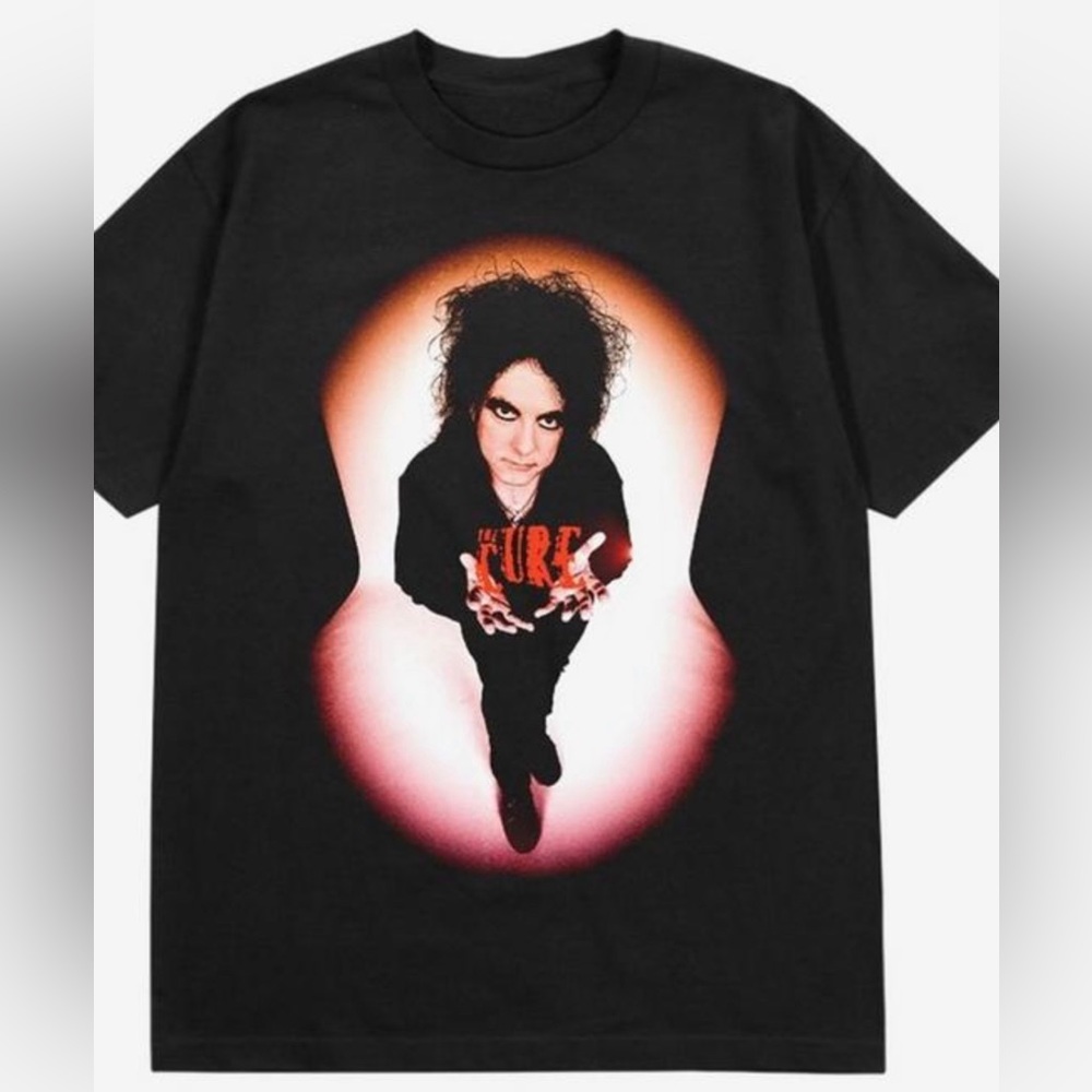 “The Cure” Robert Smith portrait t-shirt in Large NWT